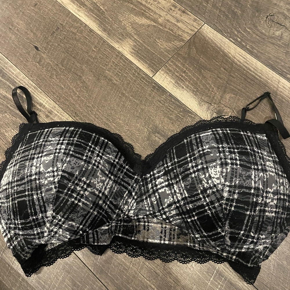 NWT True by Rue 21 Lace Push-Up Bra / Bralette - 42 DD